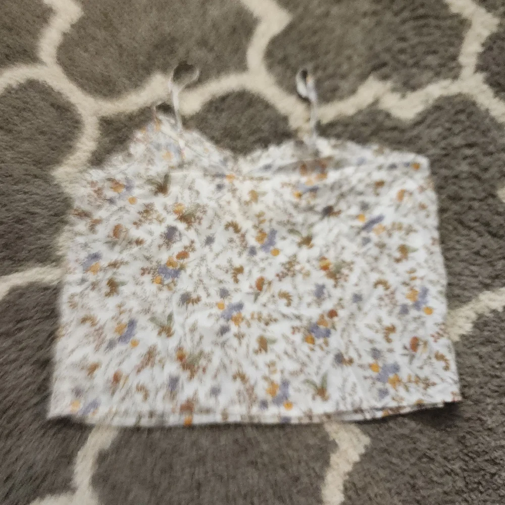 Tank top - Picture 2 of 5